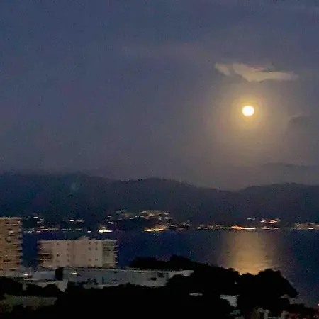 Cosy Avec Vue アパート